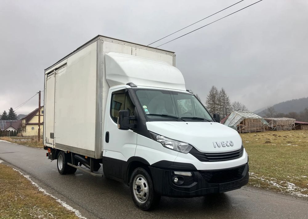 Iveco DAILY 35C16 kontener kurierka winda - Bestelwagen gesloten laadbak: afbeelding 2 Iveco DAILY 35C16 kontener kurierka winda - Bestelwagen gesloten laadbak: afbeelding 2