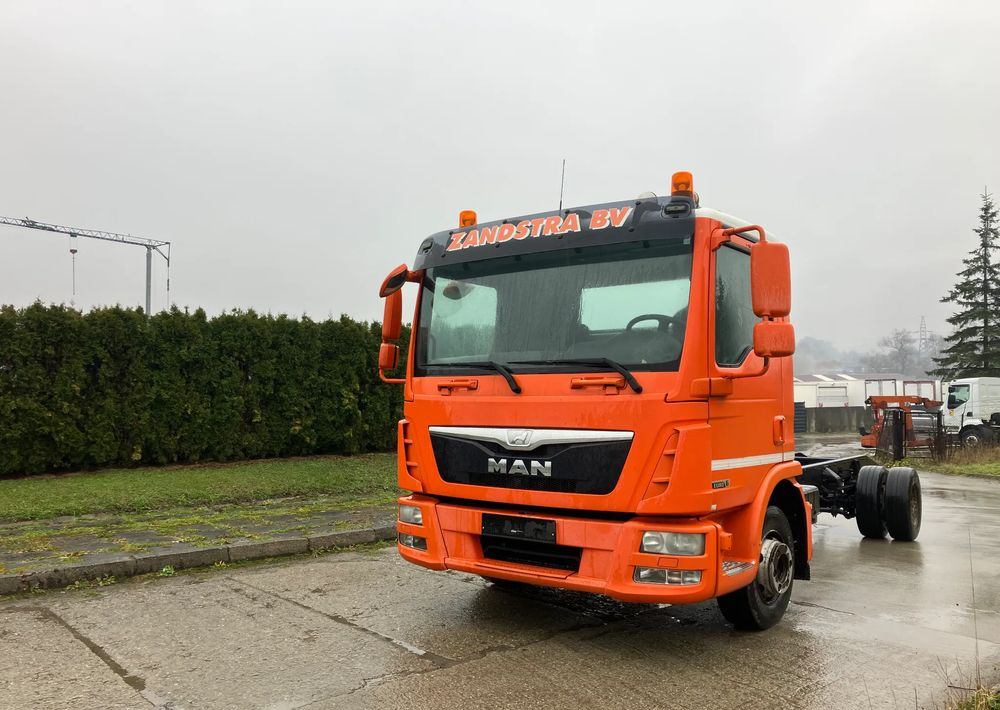 MAN Man TGM 12.250 euro 6 ramo do zabudowy Pomoc drogowa laweta kiper - Chassis vrachtwagen: afbeelding 1 MAN Man TGM 12.250 euro 6 ramo do zabudowy Pomoc drogowa laweta kiper - Chassis vrachtwagen: afbeelding 1