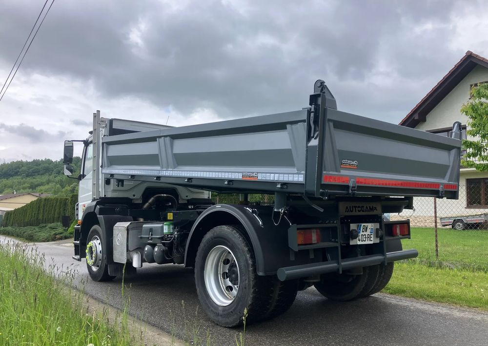 Mercedes-Benz Axor 1829 solidny kiper wywrotka blokada mostu - Kipper vrachtwagen: afbeelding 4 Mercedes-Benz Axor 1829 solidny kiper wywrotka blokada mostu - Kipper vrachtwagen: afbeelding 4