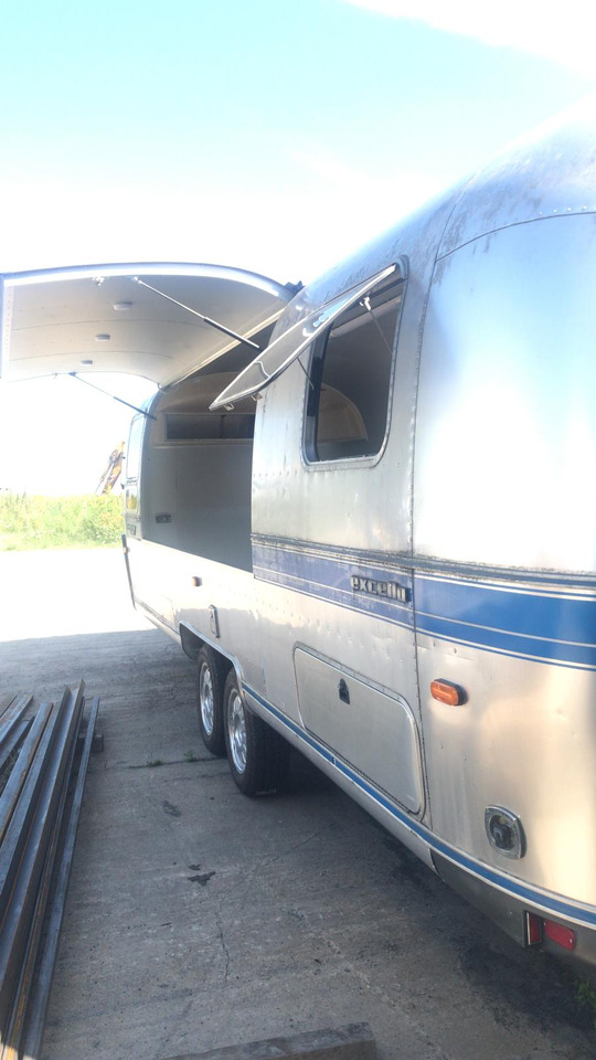 1992 Airstream Classic 1992 Airstream Classic – Fully Rebuilt Vintage Travel Trailer - Verkoopwagen: afbeelding 5 1992 Airstream Classic 1992 Airstream Classic – Fully Rebuilt Vintage Travel Trailer - Verkoopwagen: afbeelding 5
