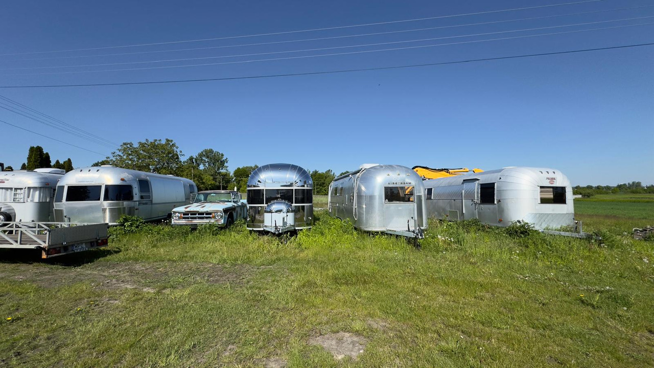 1992 Airstream Classic 1992 Airstream Classic – Fully Rebuilt Vintage Travel Trailer - Verkoopwagen: afbeelding 2 1992 Airstream Classic 1992 Airstream Classic – Fully Rebuilt Vintage Travel Trailer - Verkoopwagen: afbeelding 2