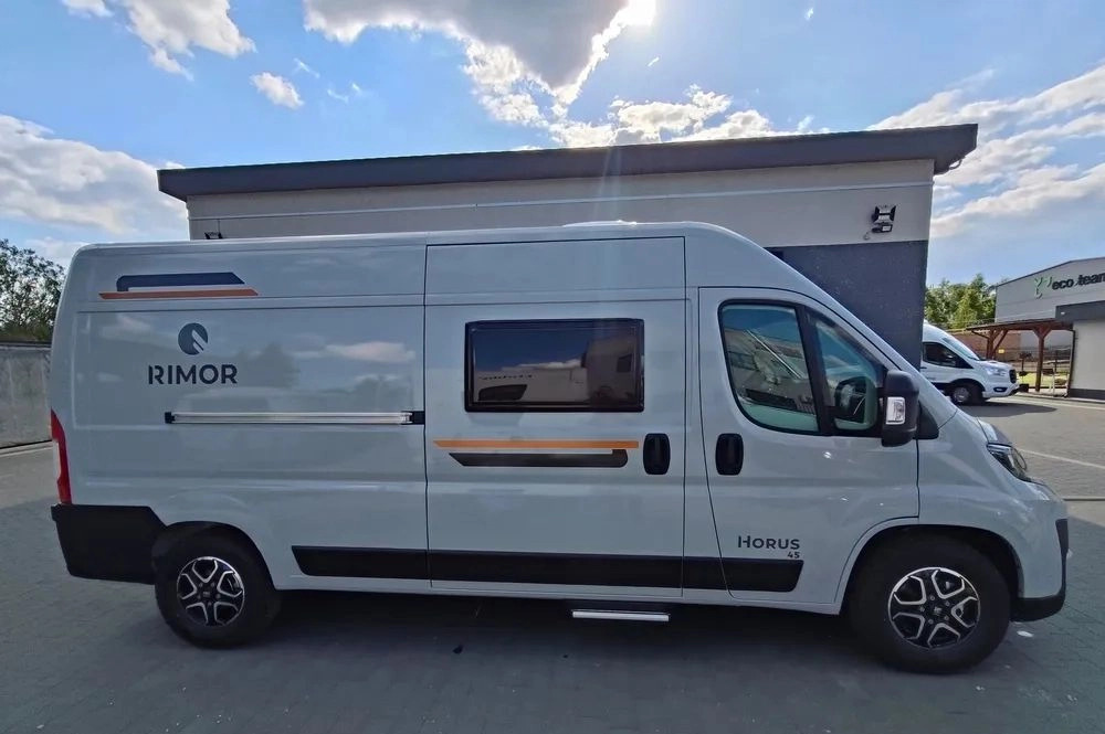Fiat Ducato Rimor Horus 45 NEW AUTOMAT Grau Truma Diesel Lampen FULL LED 4-Sitzer - Buscamper: afbeelding 4 Fiat Ducato Rimor Horus 45 NEW AUTOMAT Grau Truma Diesel Lampen FULL LED 4-Sitzer - Buscamper: afbeelding 4