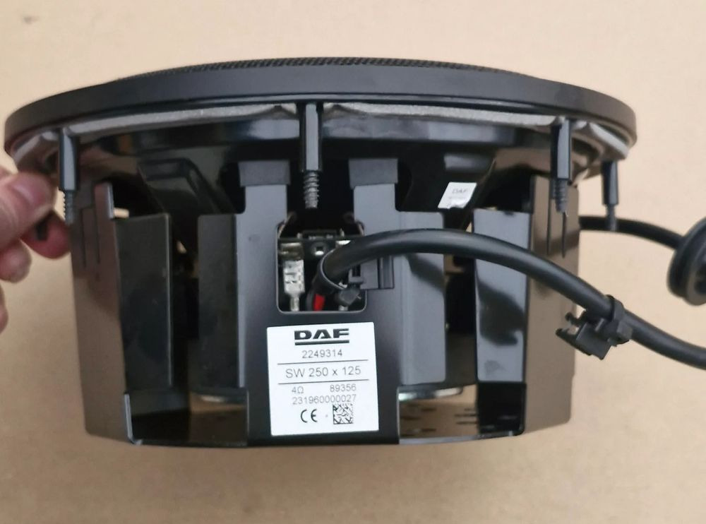 DAF XG XF GŁOŚNIK SUBWOFFER 2249314 - Cabine en interieur voor Vrachtwagen: afbeelding 2 DAF XG XF GŁOŚNIK SUBWOFFER 2249314 - Cabine en interieur voor Vrachtwagen: afbeelding 2