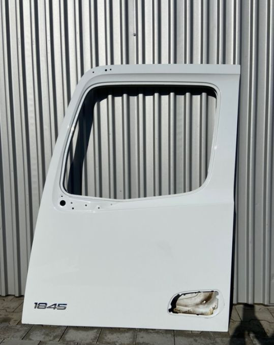 Drzwi lewe Mercedes Actros MP4 euro 6 - Deur en onderdelen voor Vrachtwagen: afbeelding 1 Drzwi lewe Mercedes Actros MP4 euro 6 - Deur en onderdelen voor Vrachtwagen: afbeelding 1