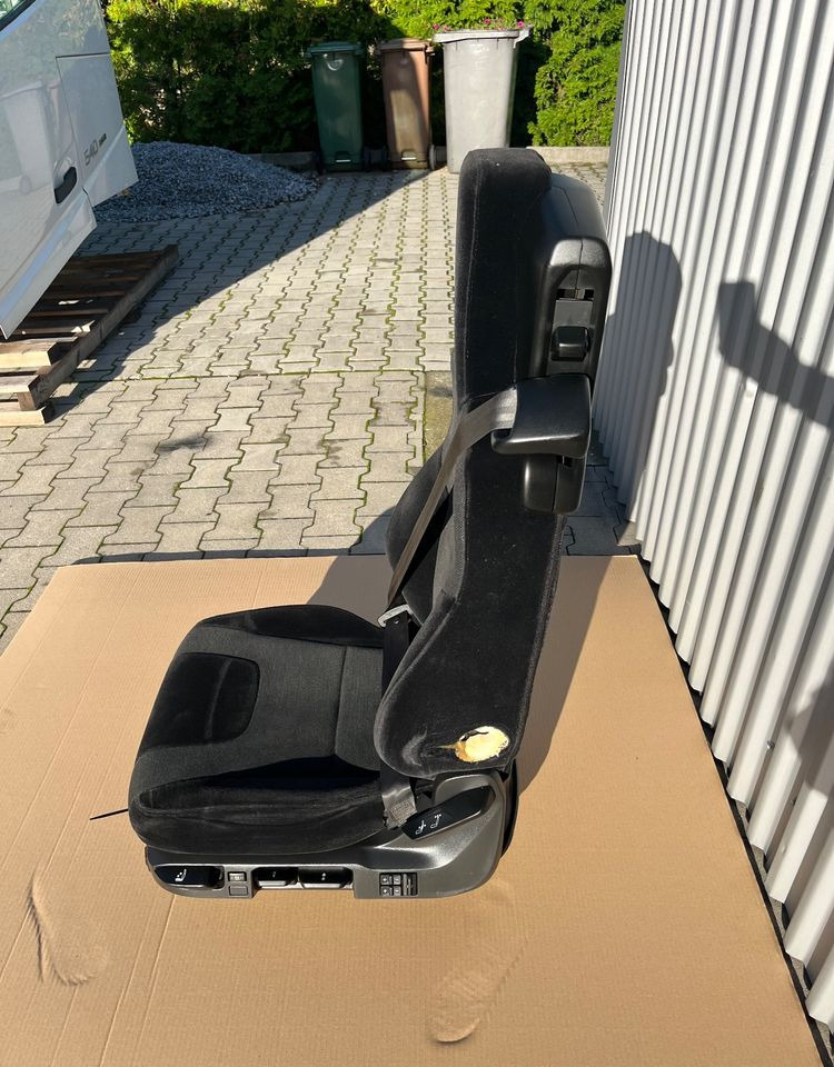 Fotel kierowcy MAN TG3 TGX nowy model siedzenie lewe - Cabine en interieur voor Vrachtwagen: afbeelding 3 Fotel kierowcy MAN TG3 TGX nowy model siedzenie lewe - Cabine en interieur voor Vrachtwagen: afbeelding 3