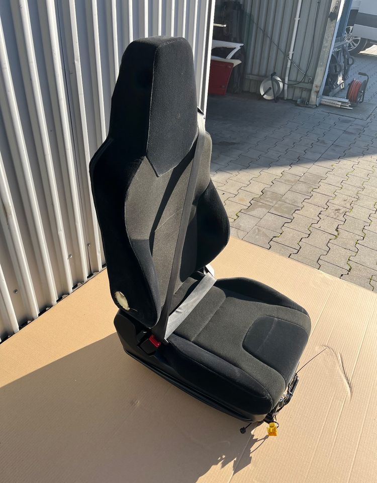 Fotel kierowcy MAN TG3 TGX nowy model siedzenie lewe - Cabine en interieur voor Vrachtwagen: afbeelding 2 Fotel kierowcy MAN TG3 TGX nowy model siedzenie lewe - Cabine en interieur voor Vrachtwagen: afbeelding 2