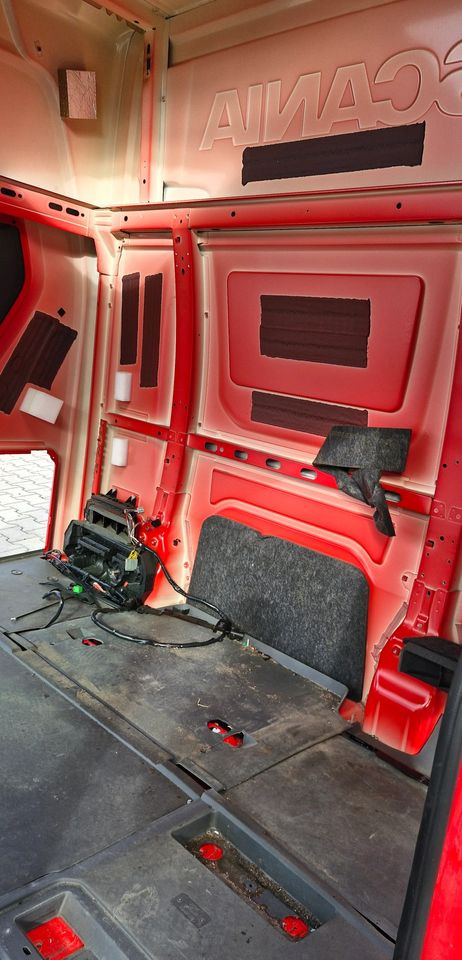 KABINA SCANIA S 2019R - Carrosserie en exterieur: afbeelding 5 KABINA SCANIA S 2019R - Carrosserie en exterieur: afbeelding 5