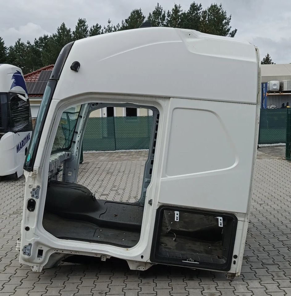 KABINA VOLVO FH4 - Cabine voor Vrachtwagen: afbeelding 3 KABINA VOLVO FH4 - Cabine voor Vrachtwagen: afbeelding 3