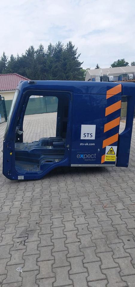 KABINA VOLVO FL 2022R - Cabine voor Vrachtwagen: afbeelding 3 KABINA VOLVO FL 2022R - Cabine voor Vrachtwagen: afbeelding 3