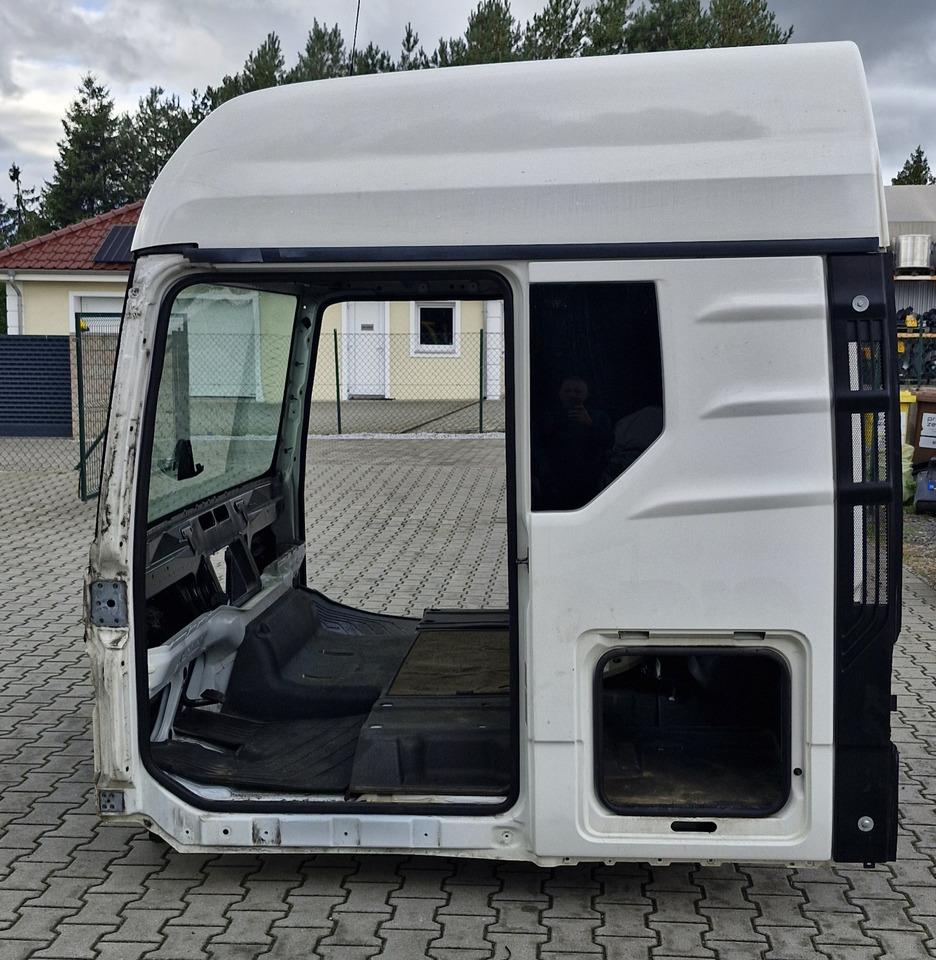 MAN TG3 TGX KABINA SZKIELET 2020R - Carrosserie en exterieur: afbeelding 4 MAN TG3 TGX KABINA SZKIELET 2020R - Carrosserie en exterieur: afbeelding 4