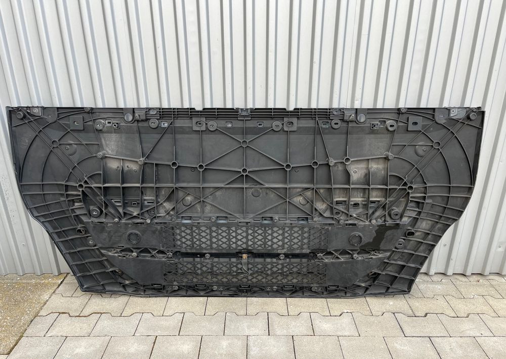 Maska Iveco Stralis euro 6 atrapa - Carrosserie en exterieur voor Vrachtwagen: afbeelding 2 Maska Iveco Stralis euro 6 atrapa - Carrosserie en exterieur voor Vrachtwagen: afbeelding 2