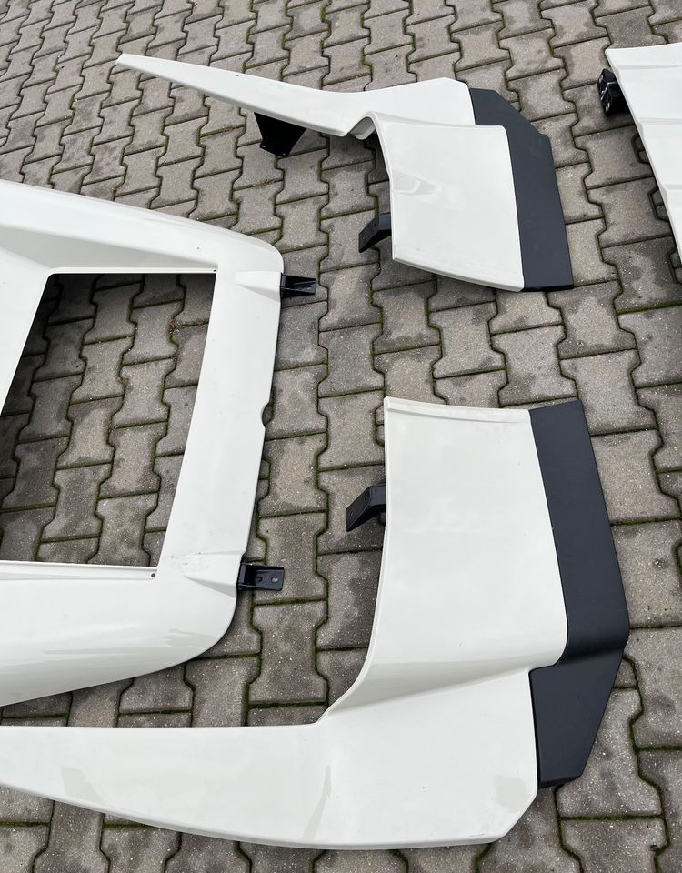 NOWY komplet spoilerów MAN TGX TG3 lift GM owiewki spoilery z gumami - Carrosserie en exterieur voor Vrachtwagen: afbeelding 3 NOWY komplet spoilerów MAN TGX TG3 lift GM owiewki spoilery z gumami - Carrosserie en exterieur voor Vrachtwagen: afbeelding 3