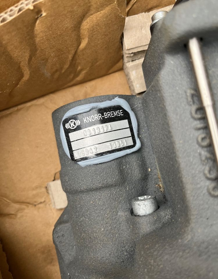 NOWY zacisk hamulcowy Knorr Bremse K013174 - Remklauw voor Vrachtwagen: afbeelding 2 NOWY zacisk hamulcowy Knorr Bremse K013174 - Remklauw voor Vrachtwagen: afbeelding 2