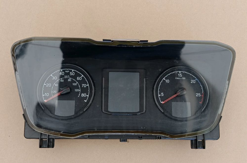SCANIA R S LICZNIK ZEGARY 2594497 - Cabine en interieur: afbeelding 1 SCANIA R S LICZNIK ZEGARY 2594497 - Cabine en interieur: afbeelding 1