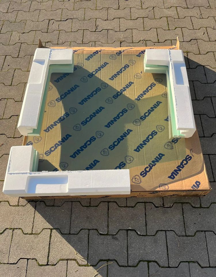 SCANIA R S SZYBA BOCZNA LEWA KIEROWCY NOWA 2506371 - Cabine en interieur: afbeelding 1 SCANIA R S SZYBA BOCZNA LEWA KIEROWCY NOWA 2506371 - Cabine en interieur: afbeelding 1