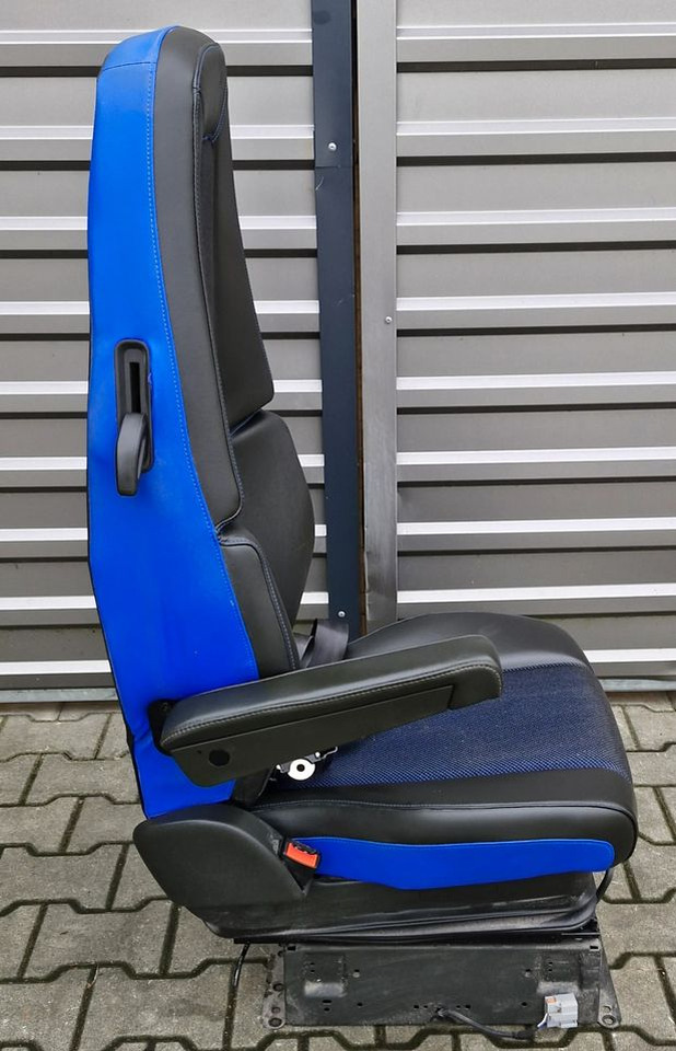 VOLVO FH5 FM5 FOTEL PASAŻERA UK - Cabine en interieur: afbeelding 3 VOLVO FH5 FM5 FOTEL PASAŻERA UK - Cabine en interieur: afbeelding 3