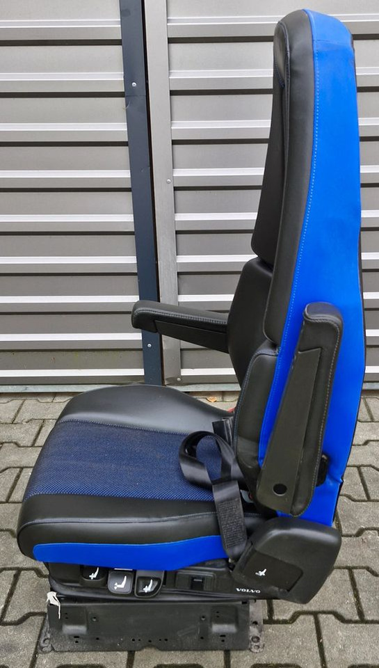 VOLVO FH5 FM5 FOTEL PASAŻERA UK - Cabine en interieur: afbeelding 4 VOLVO FH5 FM5 FOTEL PASAŻERA UK - Cabine en interieur: afbeelding 4