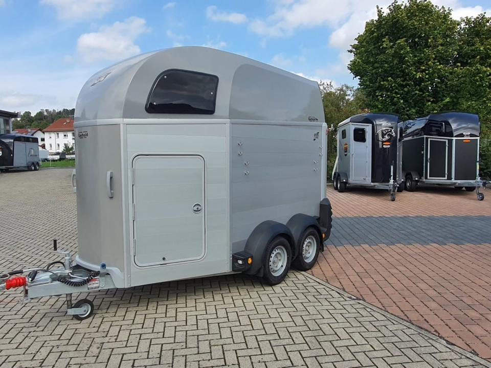 ALU Pferdeanhänger Ifor Williams HB 506 Flügeltür Sattelkammer - Paardentrailer: afbeelding 3 ALU Pferdeanhänger Ifor Williams HB 506 Flügeltür Sattelkammer - Paardentrailer: afbeelding 3
