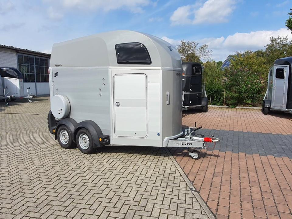 ALU Pferdeanhänger Ifor Williams HB 506 Flügeltür Sattelkammer - Paardentrailer: afbeelding 2 ALU Pferdeanhänger Ifor Williams HB 506 Flügeltür Sattelkammer - Paardentrailer: afbeelding 2