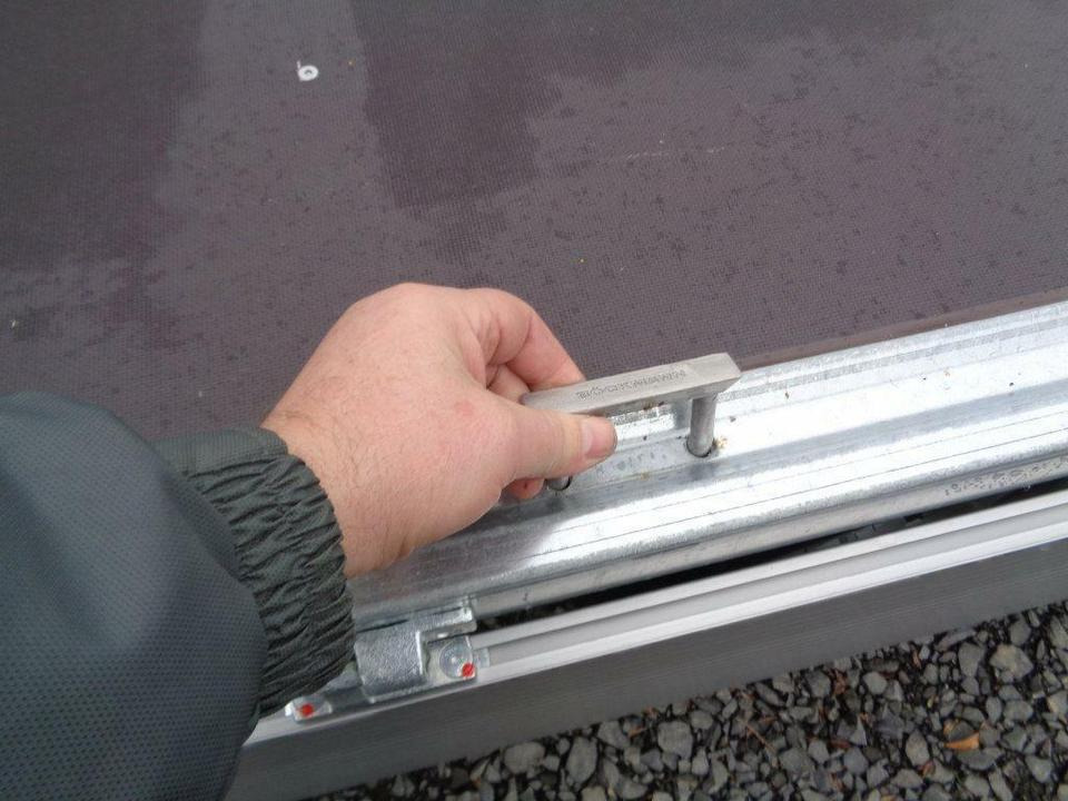 Böckmann PKW-Anhänger , 2,0 to. Hochlader, 100 km/h - Open/ Plateau aanhangwagen: afbeelding 5 Böckmann PKW-Anhänger , 2,0 to. Hochlader, 100 km/h - Open/ Plateau aanhangwagen: afbeelding 5