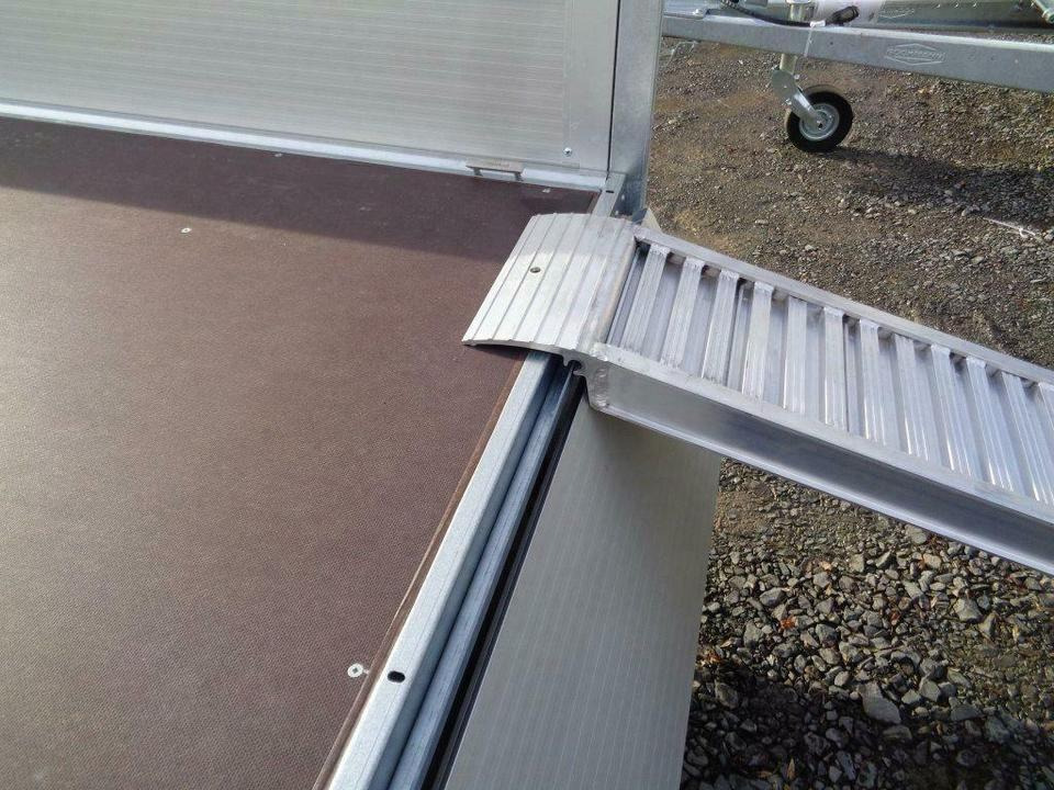 Böckmann PKW-Anhänger, 2,7to. Hochlader, Auffahrrampen, 100 km/h - Open/ Plateau aanhangwagen: afbeelding 5 Böckmann PKW-Anhänger, 2,7to. Hochlader, Auffahrrampen, 100 km/h - Open/ Plateau aanhangwagen: afbeelding 5