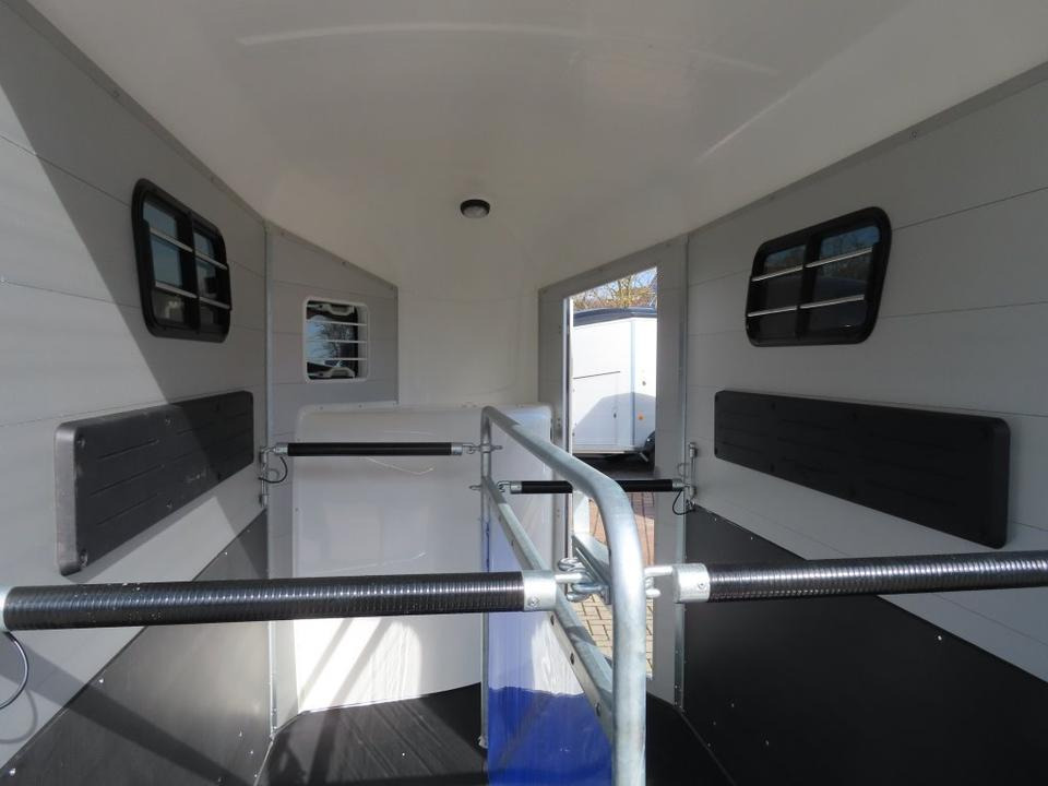 Paardentrailer Böckmann Pferdeanhänger, Portax ,Flügeltür, 100 km/h, SaKa.: afbeelding 6 Paardentrailer Böckmann Pferdeanhänger, Portax ,Flügeltür, 100 km/h, SaKa.: afbeelding 6