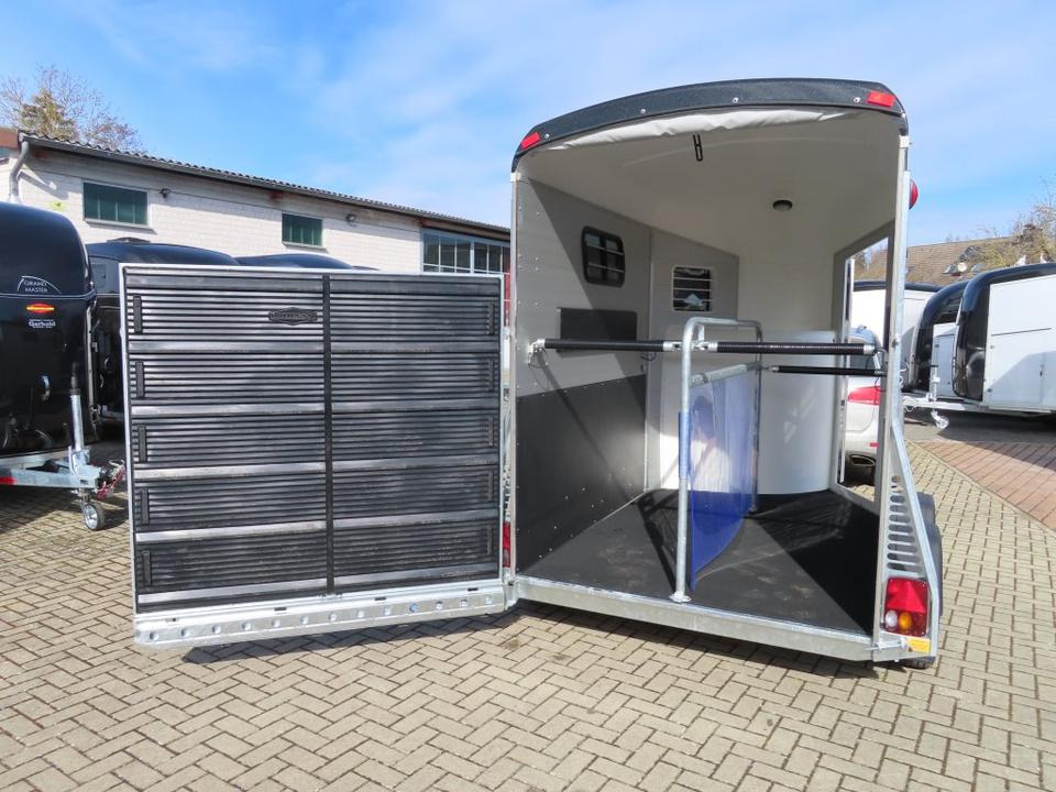 Paardentrailer Böckmann Pferdeanhänger, Portax ,Flügeltür, 100 km/h, SaKa.: afbeelding 9 Paardentrailer Böckmann Pferdeanhänger, Portax ,Flügeltür, 100 km/h, SaKa.: afbeelding 9