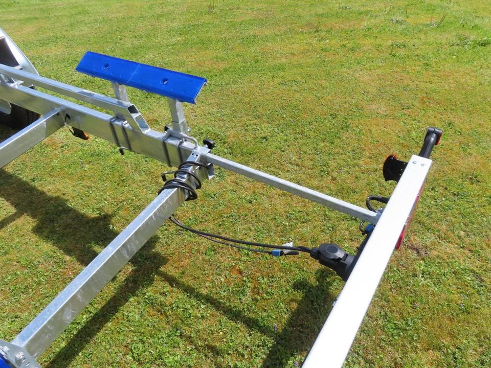 Boottrailer Böckmann TPV, PKW Anhänger, Bootstrailer, 3,5 to. Winde, 100 km/h: afbeelding 8 Boottrailer Böckmann TPV, PKW Anhänger, Bootstrailer, 3,5 to. Winde, 100 km/h: afbeelding 8