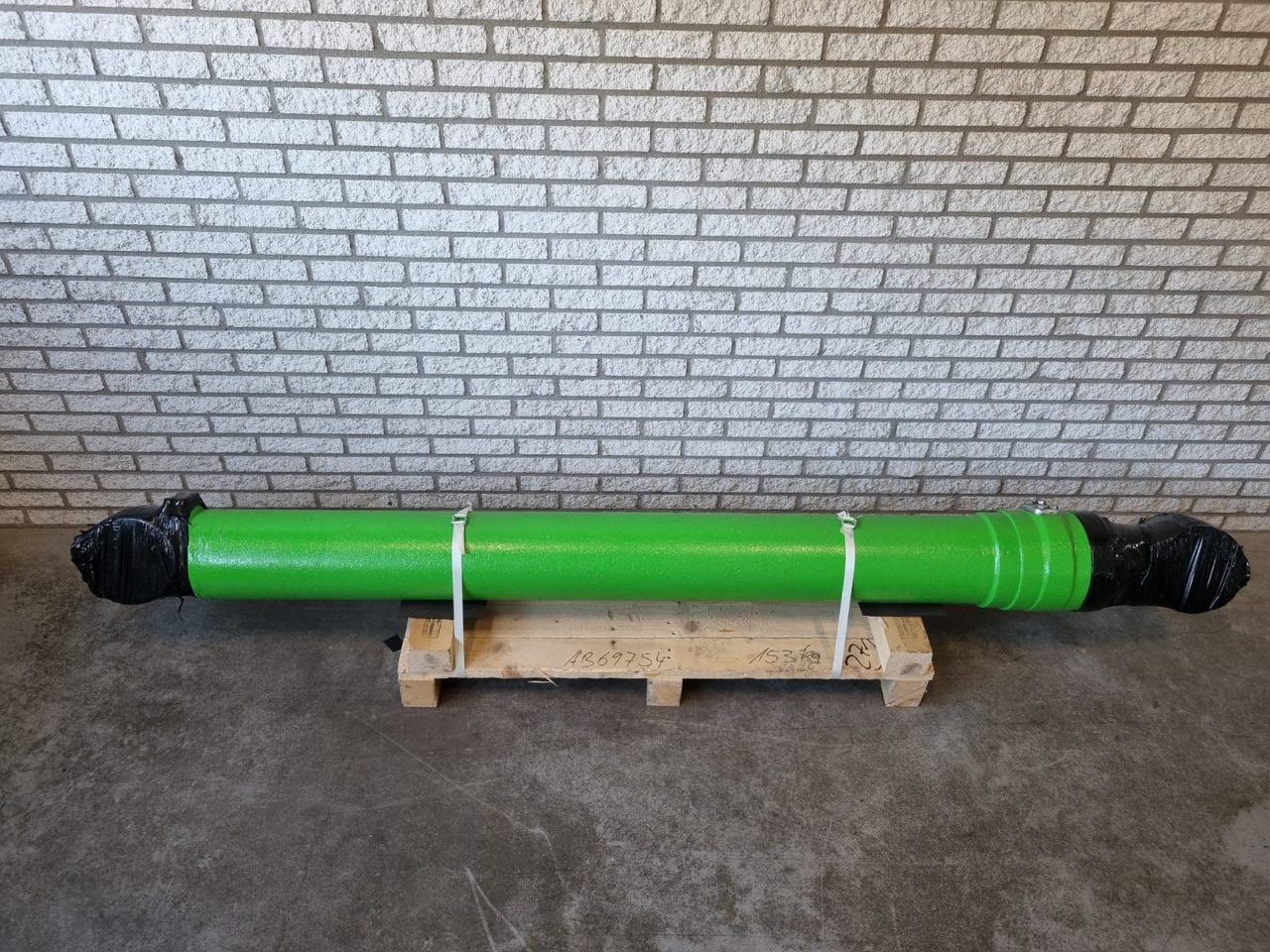 Sennebogen 870 Stick + boom Cylinder + 835 C boom + stick cylinder - Hydraulische cilinder voor Overslagkraan: afbeelding 1 Sennebogen 870 Stick + boom Cylinder + 835 C boom + stick cylinder - Hydraulische cilinder voor Overslagkraan: afbeelding 1