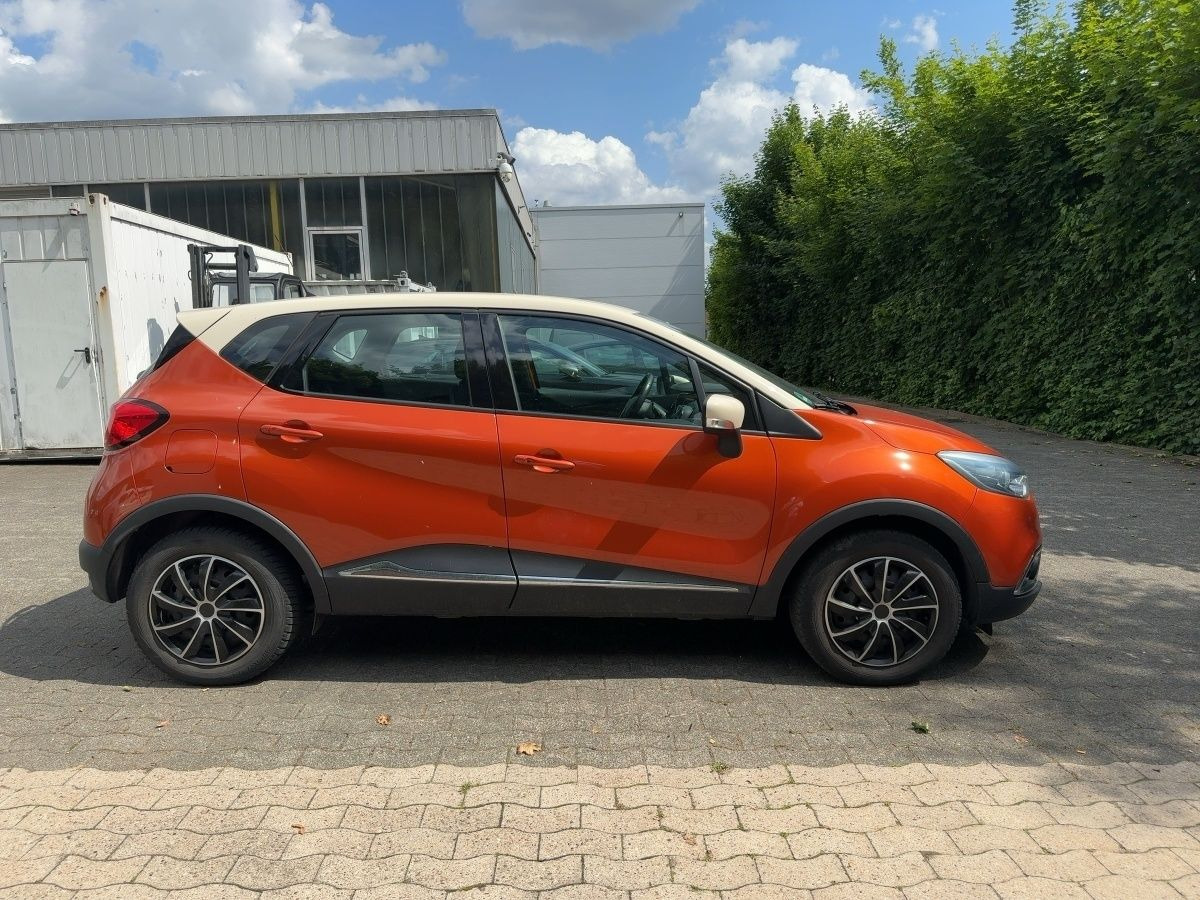 Renault Captur TCe90 LUXE GANZJAHRESREIFEN/NAVI - SUV: afbeelding 5 Renault Captur TCe90 LUXE GANZJAHRESREIFEN/NAVI - SUV: afbeelding 5