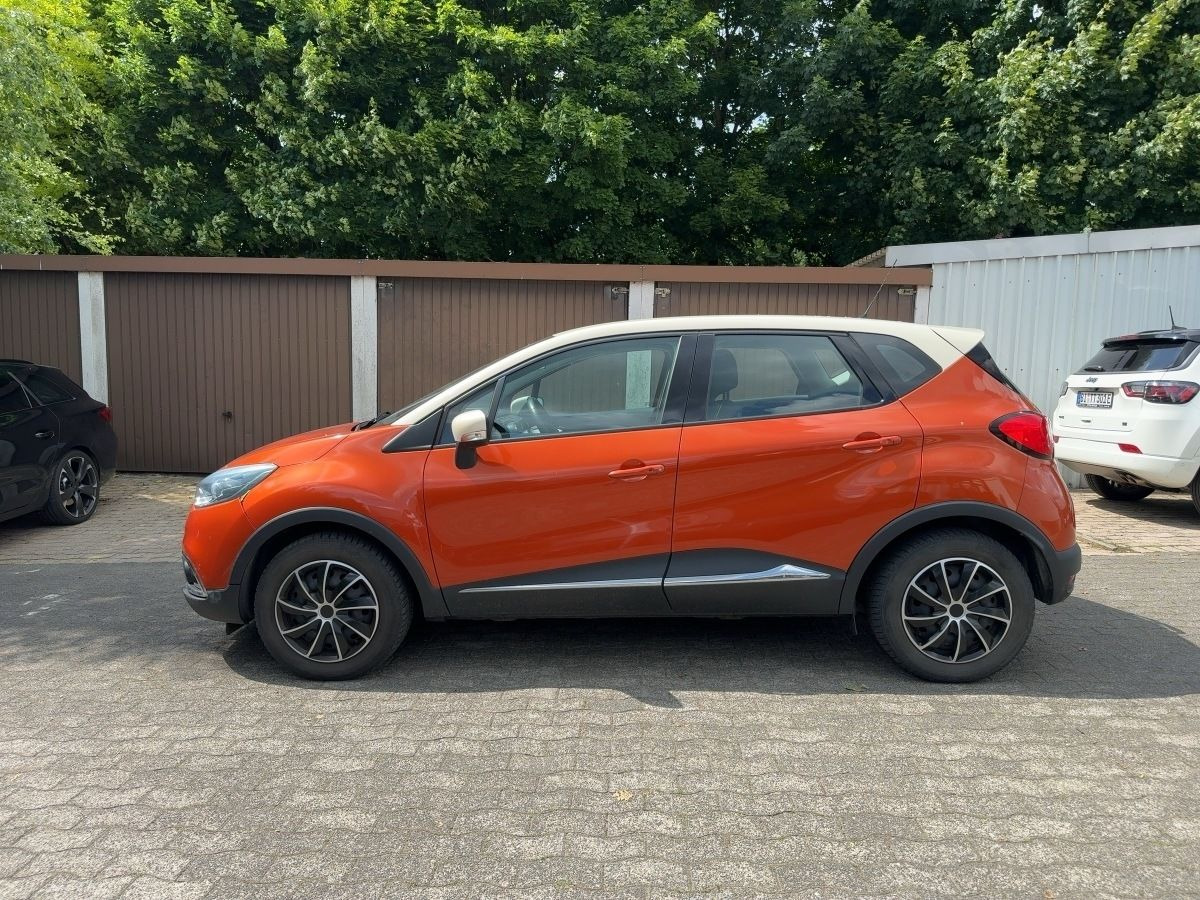 Renault Captur TCe90 LUXE GANZJAHRESREIFEN/NAVI - SUV: afbeelding 2 Renault Captur TCe90 LUXE GANZJAHRESREIFEN/NAVI - SUV: afbeelding 2