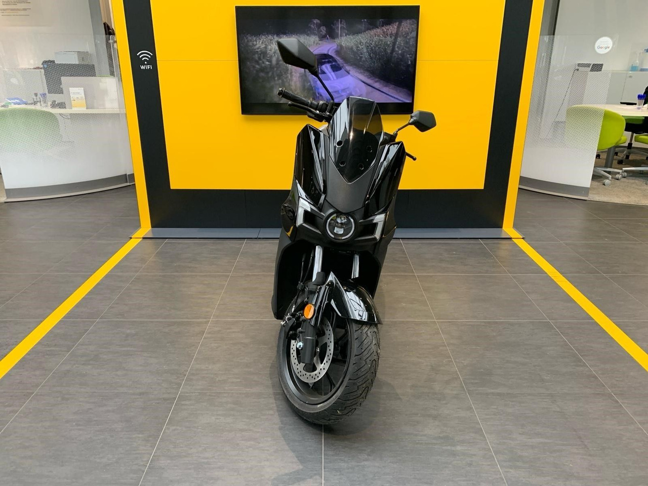 Silence S01 L1e Connected 45km/h (5,6 kWh) ELEKTROROLLER - Motorfiets: afbeelding 3 Silence S01 L1e Connected 45km/h (5,6 kWh) ELEKTROROLLER - Motorfiets: afbeelding 3