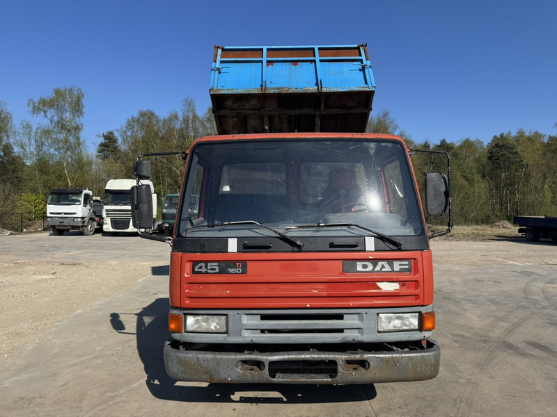 DAF 45 ATI 160 (FULL STEEL SUSPENSION / MANUAL PUMP / EURO 2) - Kipper vrachtwagen: afbeelding 2 DAF 45 ATI 160 (FULL STEEL SUSPENSION / MANUAL PUMP / EURO 2) - Kipper vrachtwagen: afbeelding 2