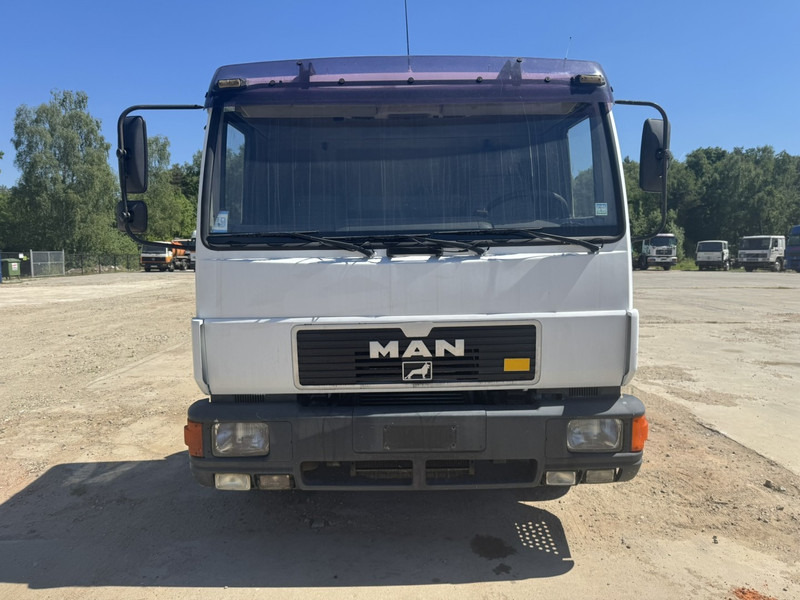 MAN 12.224 (MANUAL GEARBOX / EURO 2 / BELGIAN TRUCK IN GOOD CONDITION !!!) - Chassis vrachtwagen: afbeelding 3 MAN 12.224 (MANUAL GEARBOX / EURO 2 / BELGIAN TRUCK IN GOOD CONDITION !!!) - Chassis vrachtwagen: afbeelding 3