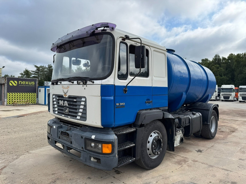 MAN 19.343 (12.000L / MANUAL GEARBOX / EURO 2 / PERFECT) - Vacuümwagen: afbeelding 1 MAN 19.343 (12.000L / MANUAL GEARBOX / EURO 2 / PERFECT) - Vacuümwagen: afbeelding 1