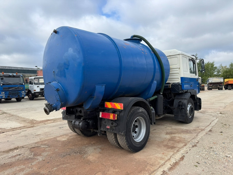 MAN 19.343 (12.000L / MANUAL GEARBOX / EURO 2 / PERFECT) - Vacuümwagen: afbeelding 5 MAN 19.343 (12.000L / MANUAL GEARBOX / EURO 2 / PERFECT) - Vacuümwagen: afbeelding 5
