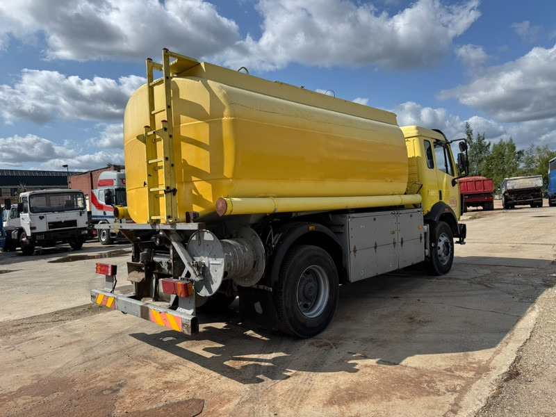 Mercedes-Benz SK 1726 (13.000L / 2 COMPARTIMENTS / GRAND PONT / LAMES / V8) - Tankwagen: afbeelding 5 Mercedes-Benz SK 1726 (13.000L / 2 COMPARTIMENTS / GRAND PONT / LAMES / V8) - Tankwagen: afbeelding 5