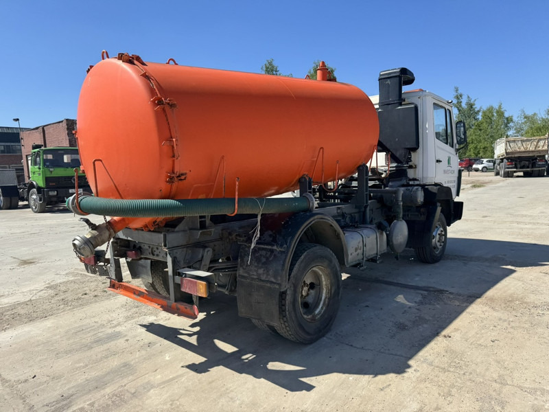 Mercedes-Benz SK 914 (8000 L / STEEL SUSPENSION & MANUAL PUMP / SUSPENSION LAMES & POMPE MANUELLE) - Vacuümwagen: afbeelding 5 Mercedes-Benz SK 914 (8000 L / STEEL SUSPENSION & MANUAL PUMP / SUSPENSION LAMES & POMPE MANUELLE) - Vacuümwagen: afbeelding 5