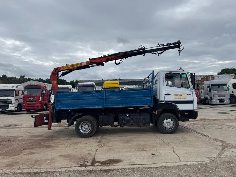 Mercedes-Benz SK 917 (STEEL SUSPENSION / PARLFINGER CRANE / AUXILIARY / 6 CYLINDER WITH MANUAL PUMP) - Kipper vrachtwagen, Kraanwagen: afbeelding 4 Mercedes-Benz SK 917 (STEEL SUSPENSION / PARLFINGER CRANE / AUXILIARY / 6 CYLINDER WITH MANUAL PUMP) - Kipper vrachtwagen, Kraanwagen: afbeelding 4