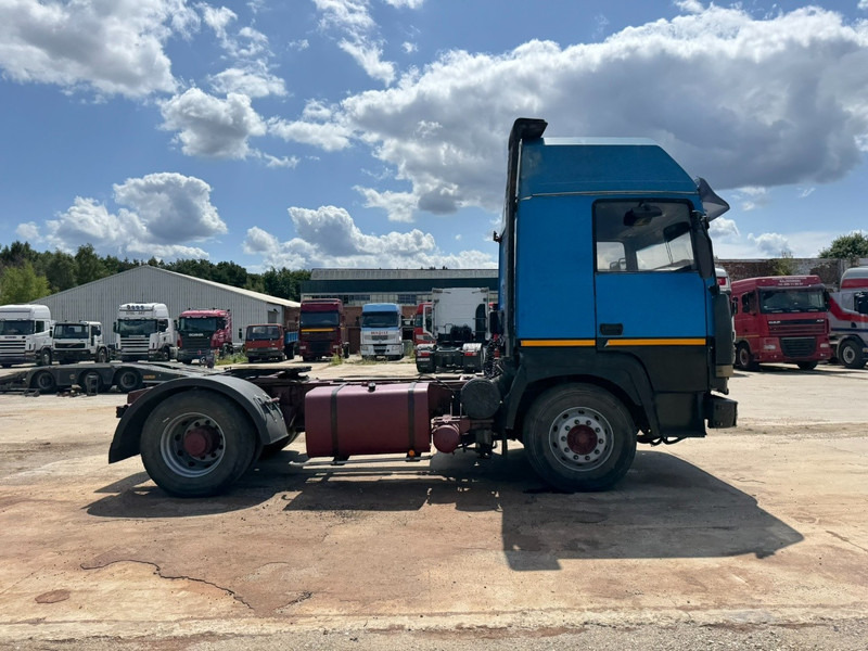 Renault R 340 Major (GRAND PONT / BOITE MANUELLE / POMPE MANUELLE) - Trekker: afbeelding 4 Renault R 340 Major (GRAND PONT / BOITE MANUELLE / POMPE MANUELLE) - Trekker: afbeelding 4