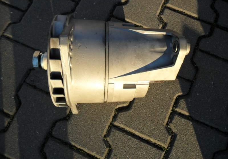 Wszystkie Alternator Bosz 24v ,140 A - Dynamo voor Bus: afbeelding 2 Wszystkie Alternator Bosz 24v ,140 A - Dynamo voor Bus: afbeelding 2
