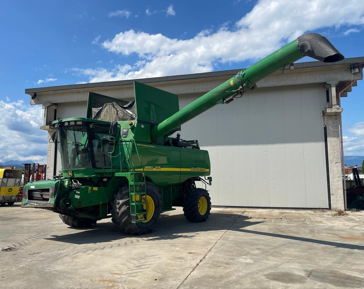 JOHN DEERE MIETITREBBIA STS 9880 - Maaidorser: afbeelding 2 JOHN DEERE MIETITREBBIA STS 9880 - Maaidorser: afbeelding 2