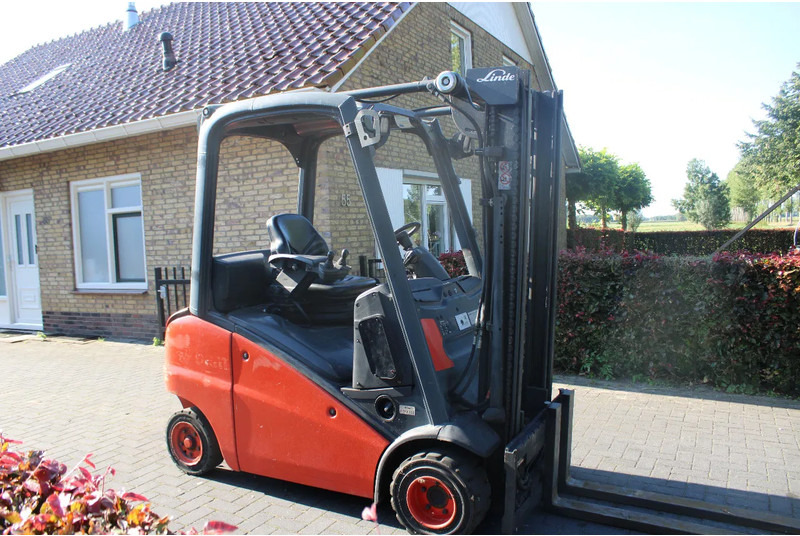 Linde H20D - Heftruck: afbeelding 2 Linde H20D - Heftruck: afbeelding 2