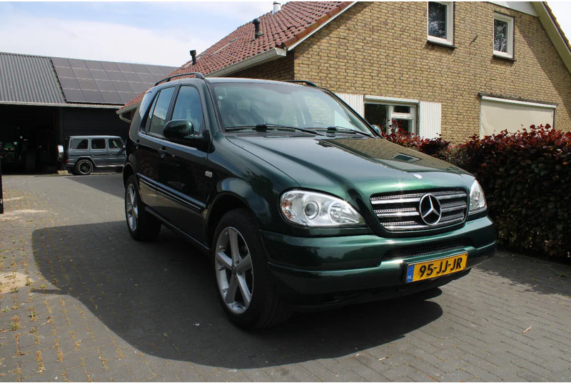 Mercedes-Benz M-Klasse ML 320 - SUV: afbeelding 1 Mercedes-Benz M-Klasse ML 320 - SUV: afbeelding 1