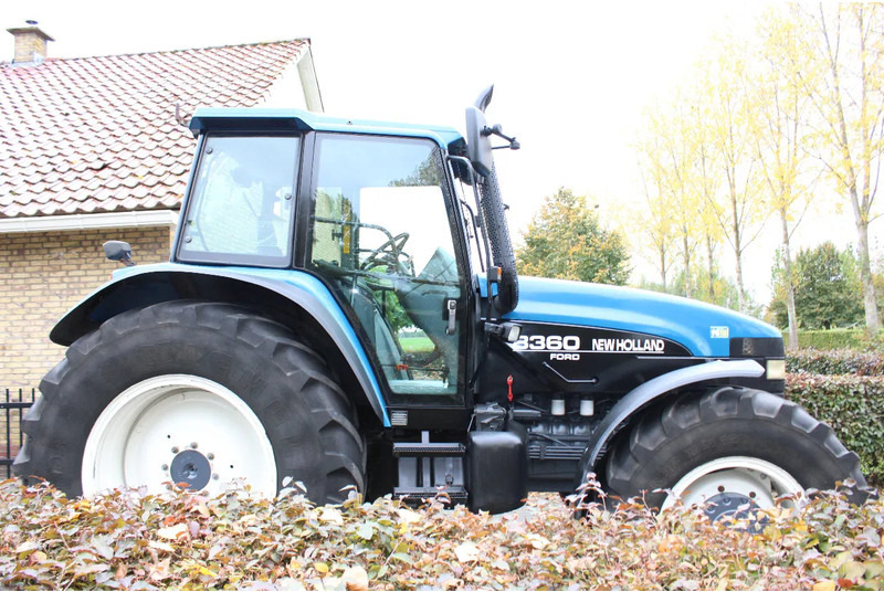 New Holland 8360 - Tractor: afbeelding 2 New Holland 8360 - Tractor: afbeelding 2