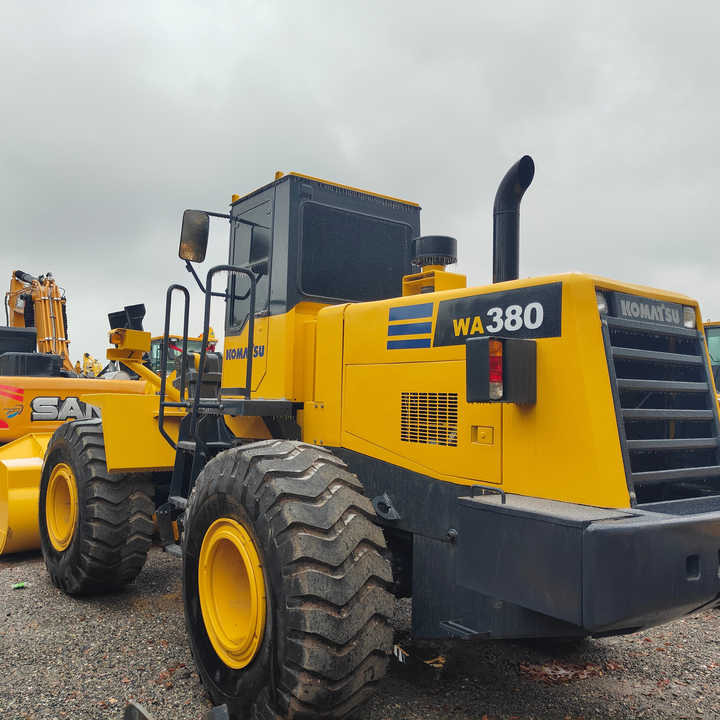 Certified Pre-Owned Komatsu WA380-3 | Heavy-Duty Loader for Mining/ Construction - Price Negotiable! - Wiellader: afbeelding 1 Certified Pre-Owned Komatsu WA380-3 | Heavy-Duty Loader for Mining/ Construction - Price Negotiable! - Wiellader: afbeelding 1