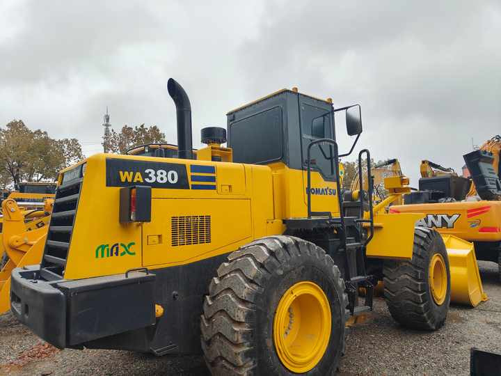 Certified Pre-Owned Komatsu WA380-3 | Heavy-Duty Loader for Mining/ Construction - Price Negotiable! - Wiellader: afbeelding 2 Certified Pre-Owned Komatsu WA380-3 | Heavy-Duty Loader for Mining/ Construction - Price Negotiable! - Wiellader: afbeelding 2