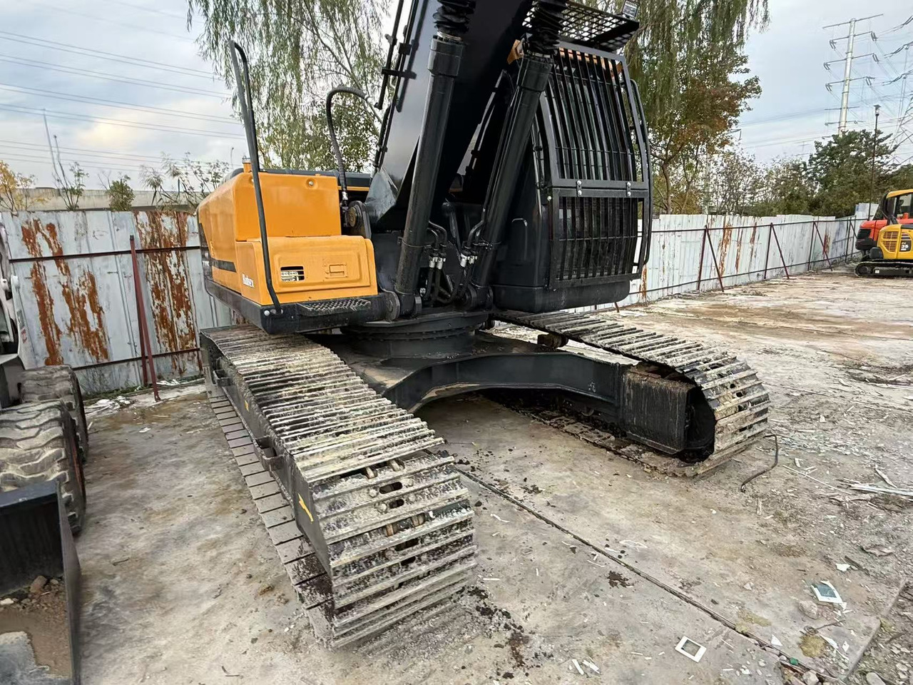HYUNDAI Used Hyundai excavator 220-9 2022 model, engine, gear pump, Korean brand, excellent condition, low hourly rate, 52,000 kg operating weight. - Minigraafmachine: afbeelding 3 HYUNDAI Used Hyundai excavator 220-9 2022 model, engine, gear pump, Korean brand, excellent condition, low hourly rate, 52,000 kg operating weight. - Minigraafmachine: afbeelding 3