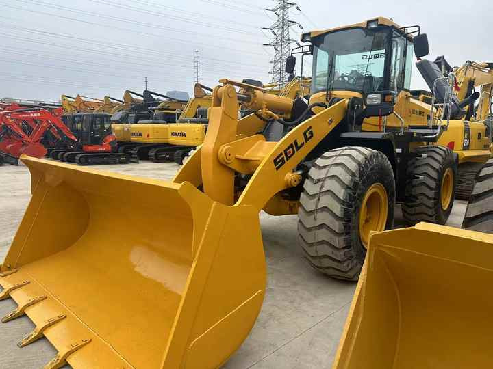 High-Performance Lingong955F Loader Strong Bucket Capacity Ready to Work SDLG - Wiellader: afbeelding 4 High-Performance Lingong955F Loader Strong Bucket Capacity Ready to Work SDLG - Wiellader: afbeelding 4