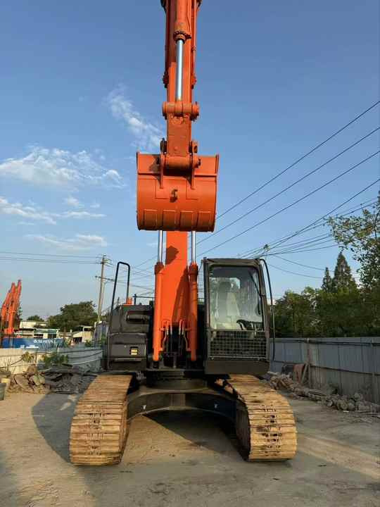 Japanese Original Hitachi 210 Outdoor Crawler Type Second-hand Excavator - Rupsgraafmachine: afbeelding 3 Japanese Original Hitachi 210 Outdoor Crawler Type Second-hand Excavator - Rupsgraafmachine: afbeelding 3